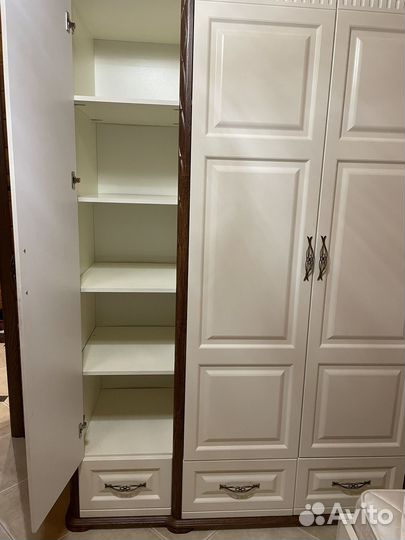 Шкаф с кроватью