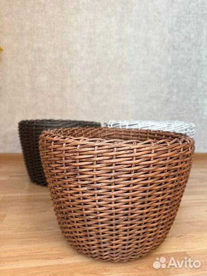 Кашпо из искусственного ротанга