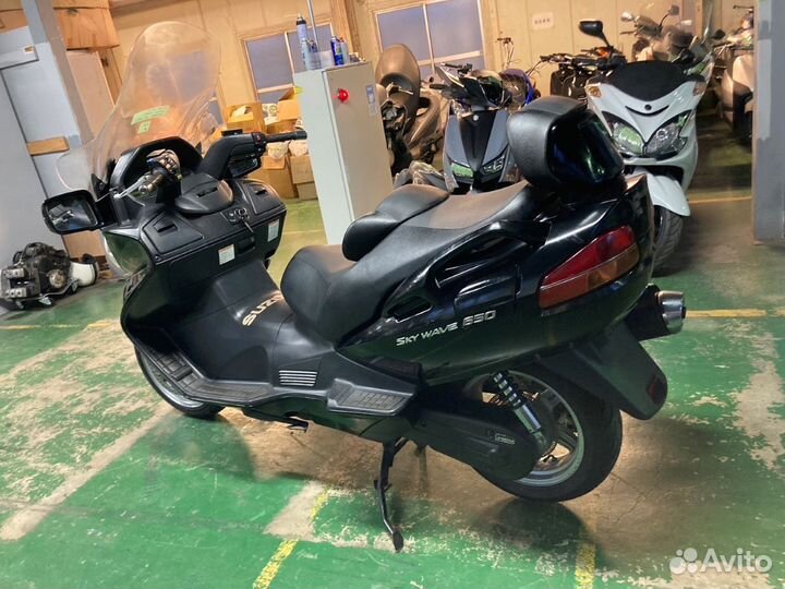 Максискутер Suzuki Burgman (SkyWave) 650