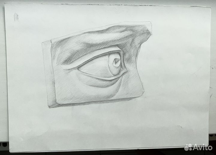 Рисунок глаз Давида учебный карандаш академический