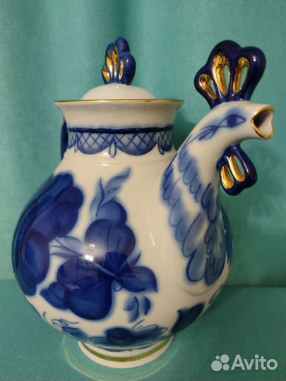 Кувшин фарфоровый