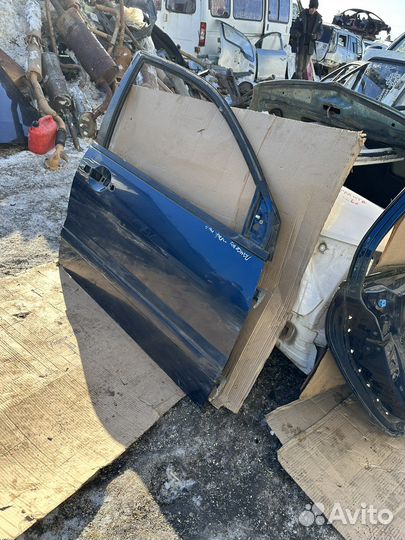 Передняя правая дверь Mitsubishi Lancer 9