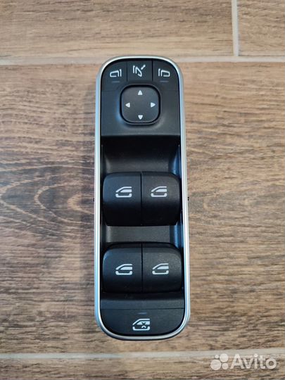 Блок переключателей Mercedes Benz a1679059803