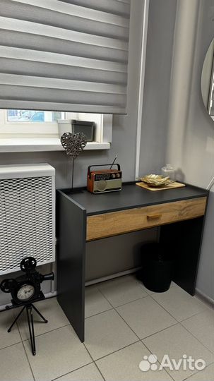 Письменный стол