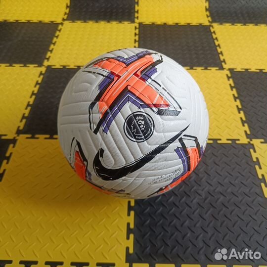 Футбольный мяч nike новый