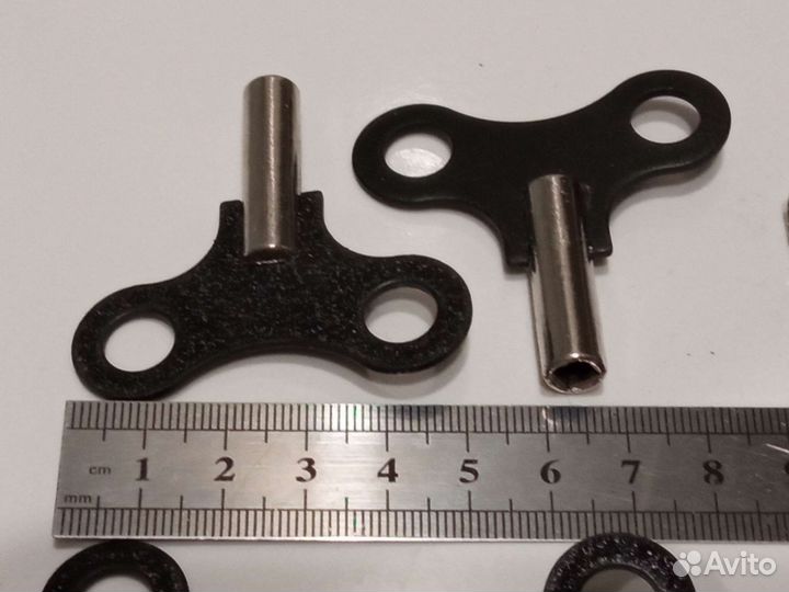 Ключ заводной к часам