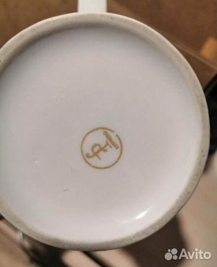 Сервиз с геометрическим орнаментом