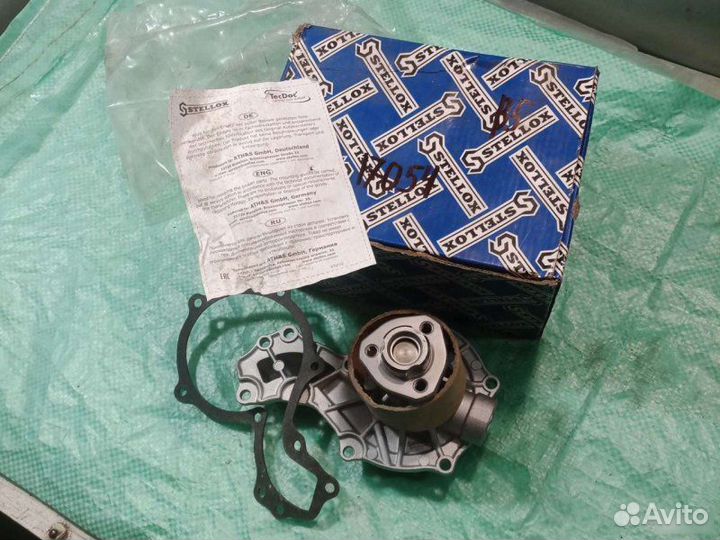 Насос водяной Volkswagen Passat B5