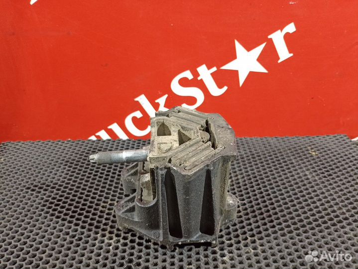 Подушка двигателя передняя