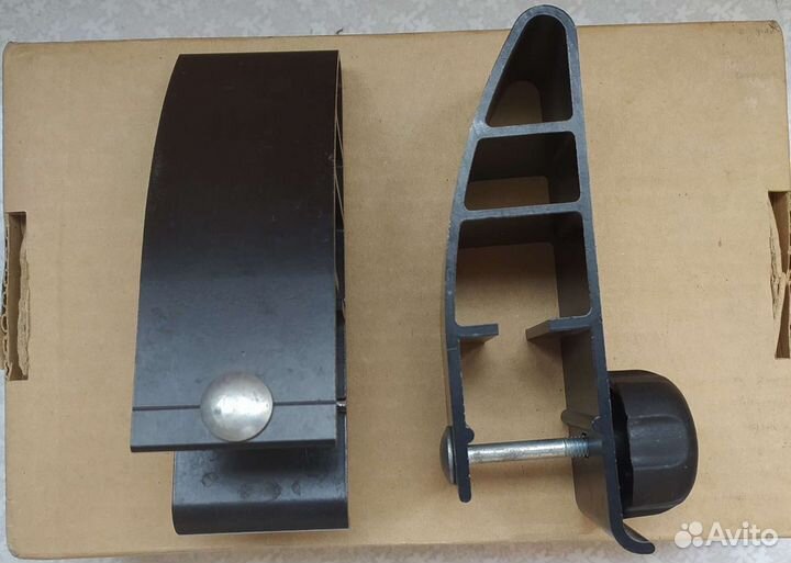 Фиксаторы груза для поперечин багажника