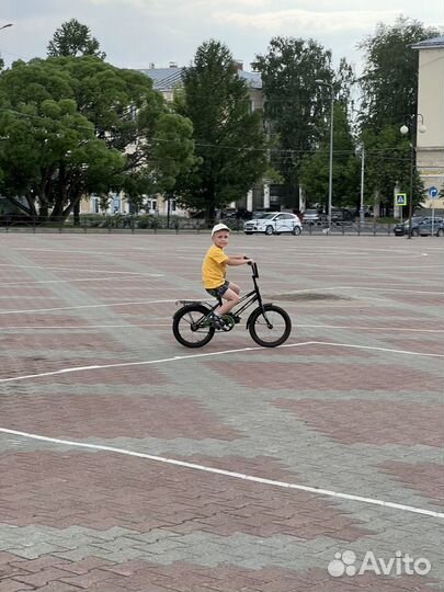 Два велосипеда, в связи с переездом