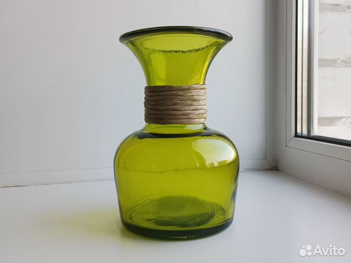 Ваза желто-зеленая стеклянная / Испания / новая