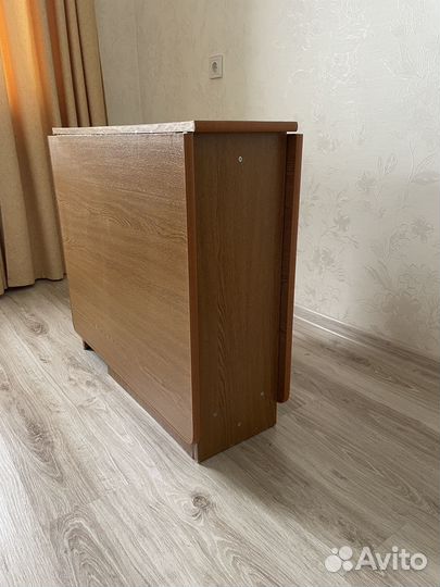 Стол книжка