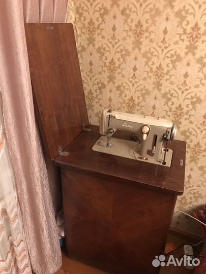 Швейная машина Lаda