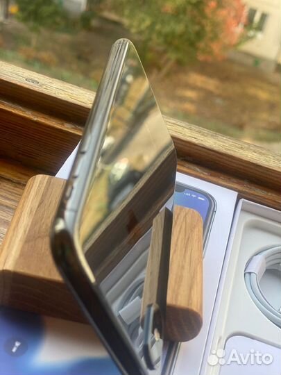 iPhone X, 64 ГБ
