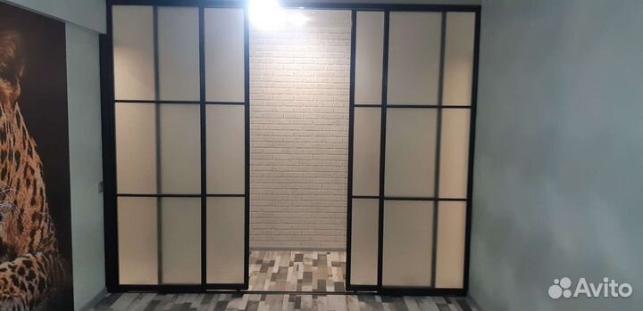 Раздвижные перегородки. Двери-купе