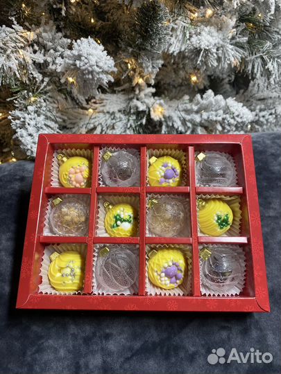 Новогодние шоколадные наборы