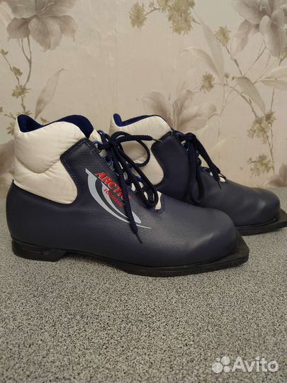 Лыжные ботинки