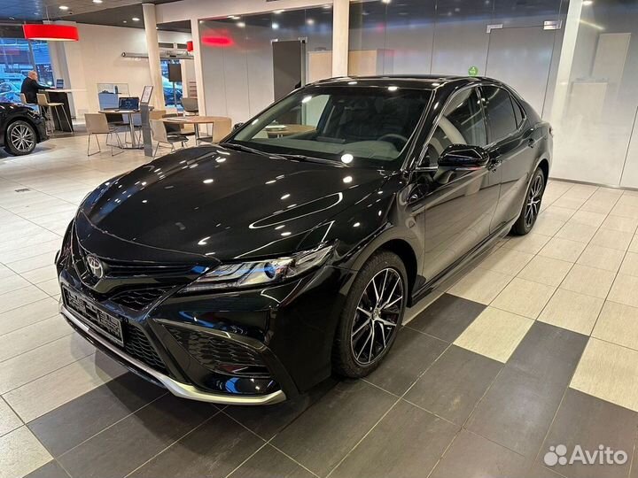Toyota Camry 2.5 AT, 2023