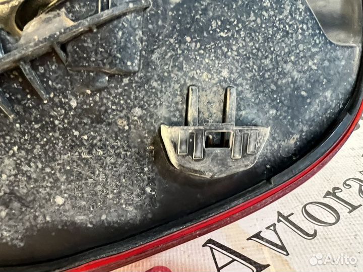 Фонарь задний левый Toyota Camry V55 оригинал