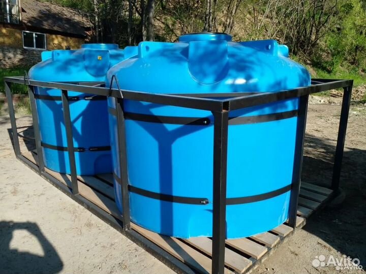 Емкость в обрешетке пластиковая для перевозки