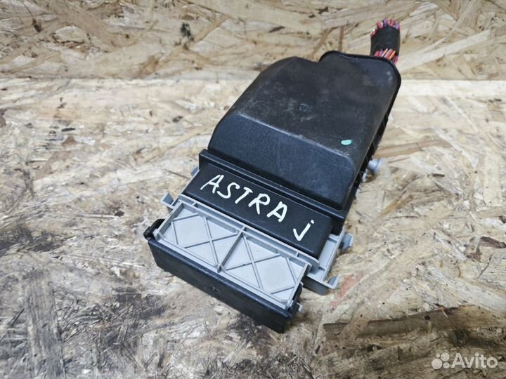 Блок предохранителей салона Chevrolet Cruze, Astra