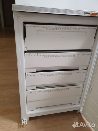 Морозилка бирюса