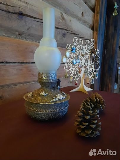 Лампа керосиновая декорированная