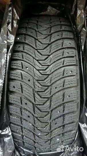 Michelin X-Ice North 3 215/60 R16 99T