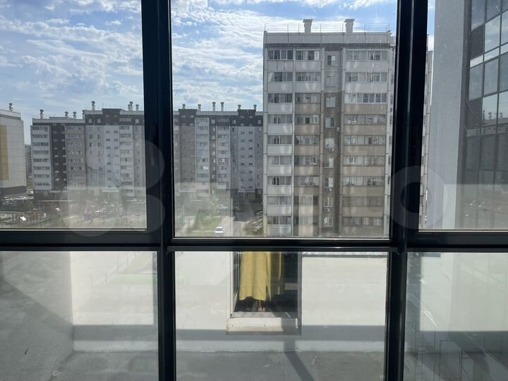 4-к. квартира, 95 м², 12/18 эт.