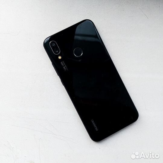HUAWEI P20 Lite, 4/64 ГБ