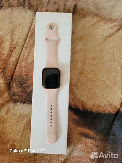 Apple Watch Series 6, 44 мм
