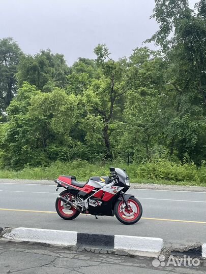 Honda vfr400r
