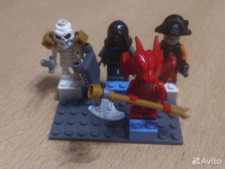 Lego фигурки на выбор