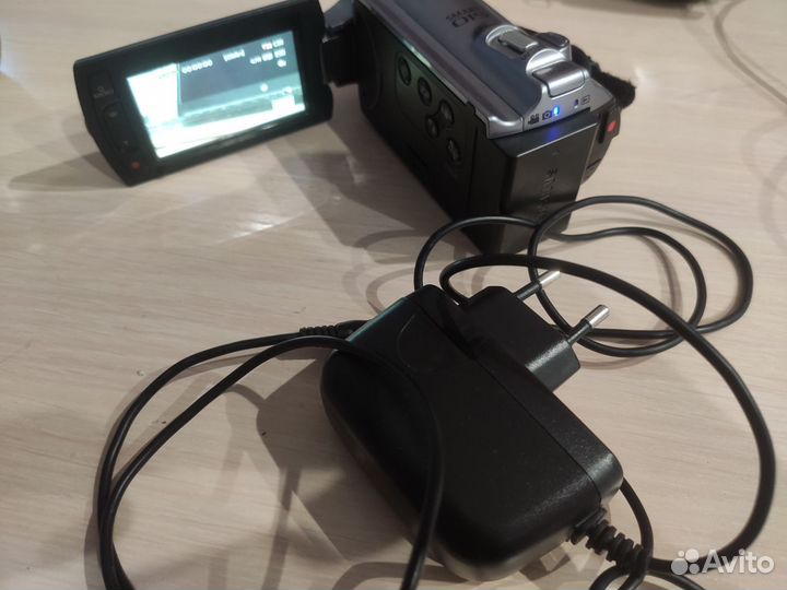 Видеокамера Samsung HMX-H200SP/XER