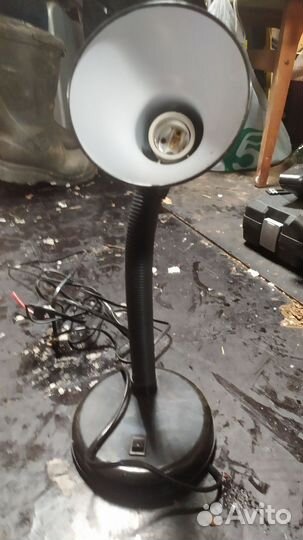 Лампа настольная