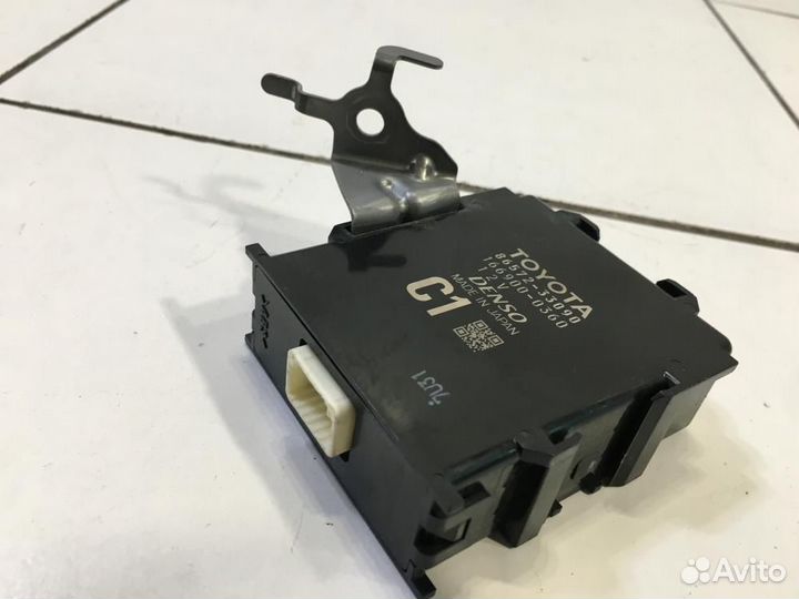 Блок электронный Toyota Camry XV70 70