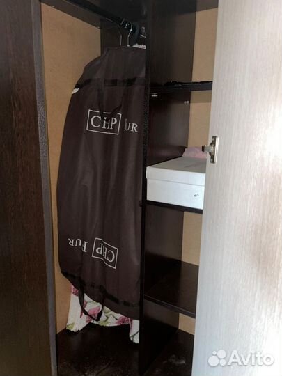 Угловой шкаф