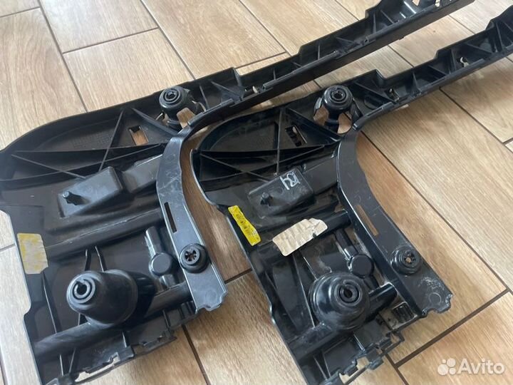 Кронштейн бампера задний левый Bmw X3 G01 С 2017