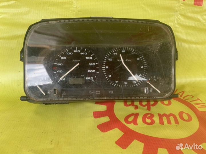 Панель приборов Volkswagen Golf 3