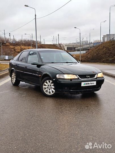 Opel Vectra 2.0 МТ, 1998, 359 533 км