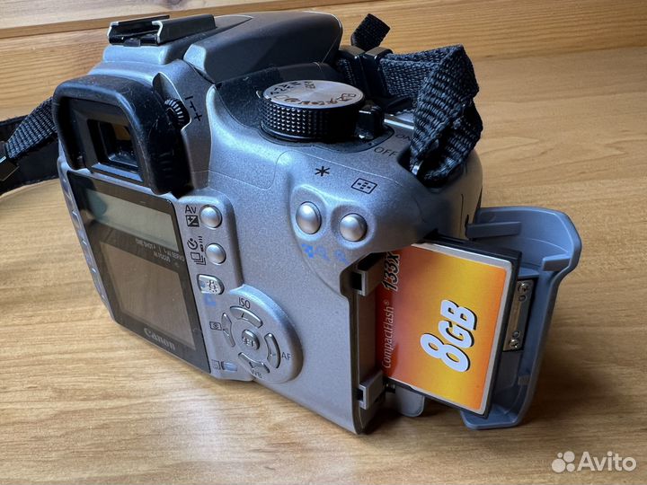 Зеркальный фотоаппарат Canon EOS 350D