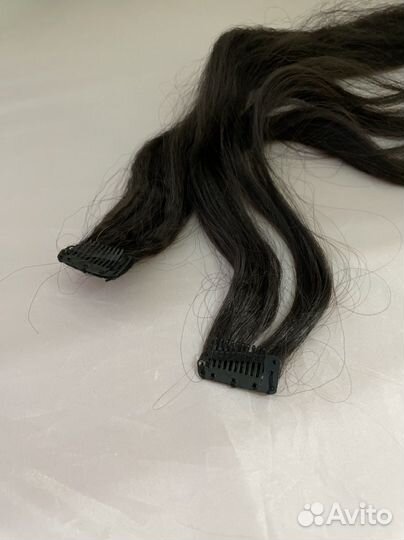 Пряди на заколках