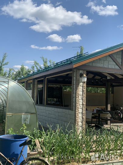 Монтаж снегозадержателей