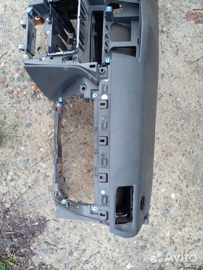 Панель (торпеда) opel astra h