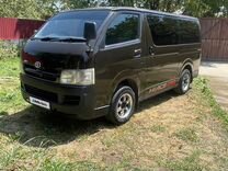 Toyota Hiace 2.5 MT, 2004, 300 000 км, с пробегом, цена 1 050 000 руб.