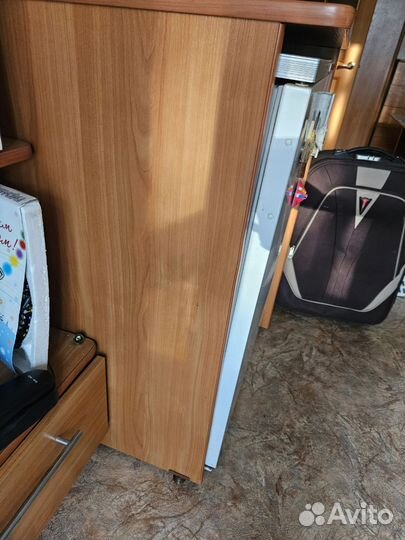 Тумба для морозильной камеры