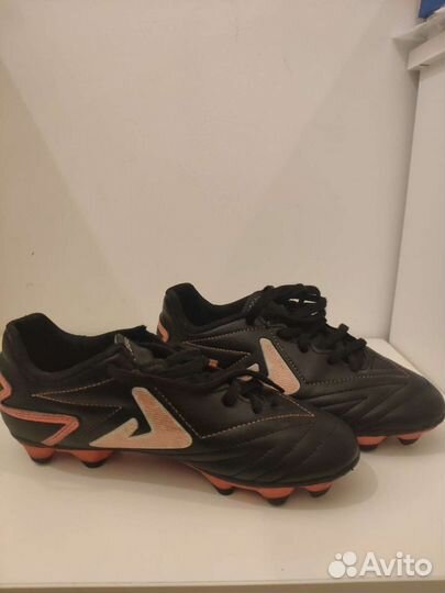 Футбольные бутсы