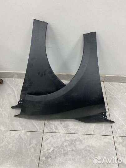 Крылья передние Флюенс