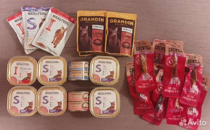 Еда и аксессуары для кошки